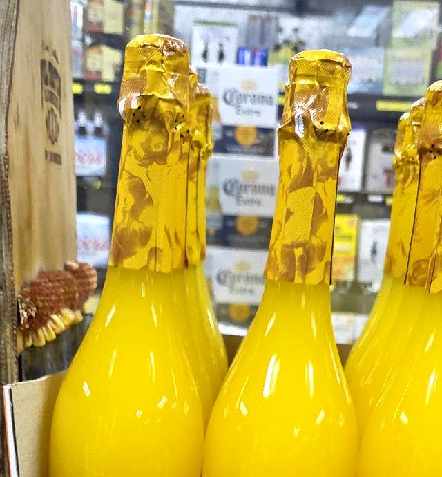 Opera Prima Mimosa sparkling wine bottles